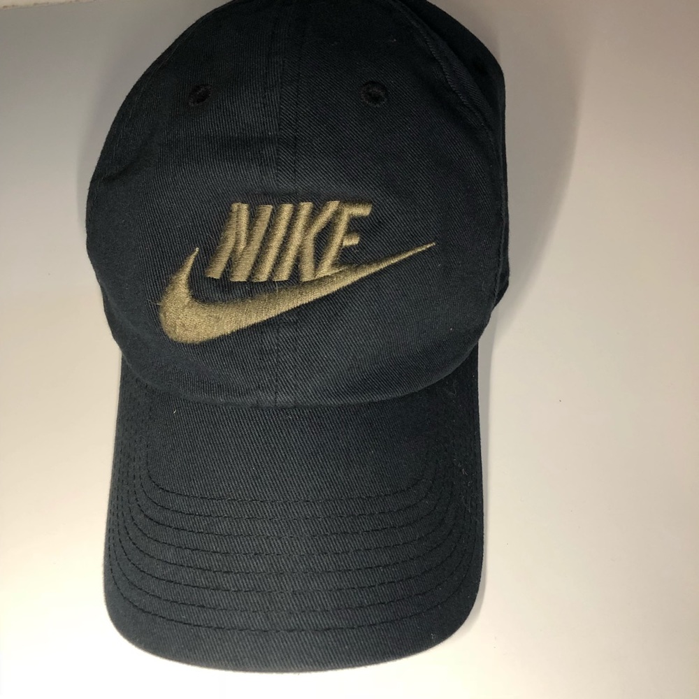 Olive NIKE Logo Cap